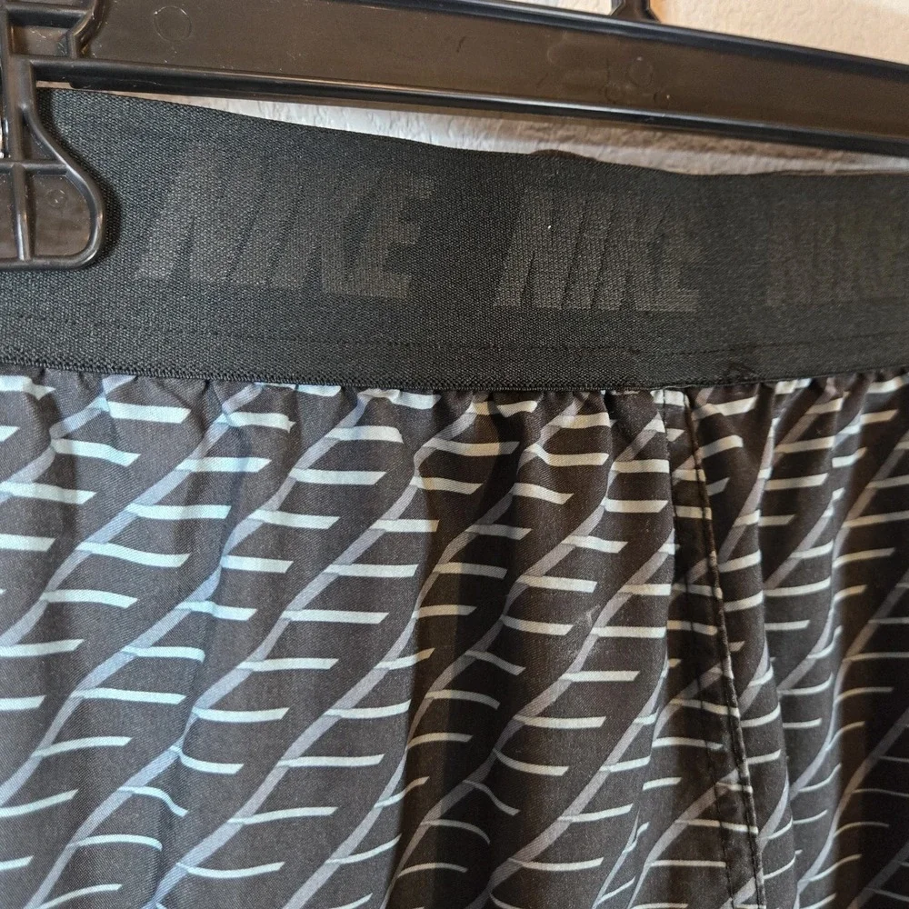 Nike Swim NESS7414 Mens XL Gray Blue Geometric Print‎ Volley Swim Trunks Lined